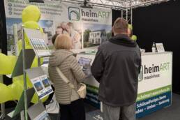 Kundenberatung am Messestand